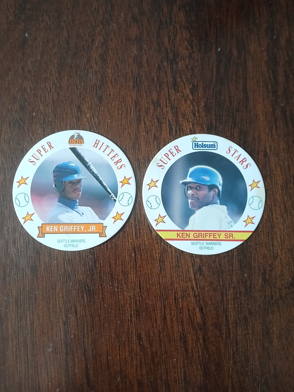 Ken Griffey Jr. And Ken Griffey Sr. Round Baseball Cards,highly Collectible!